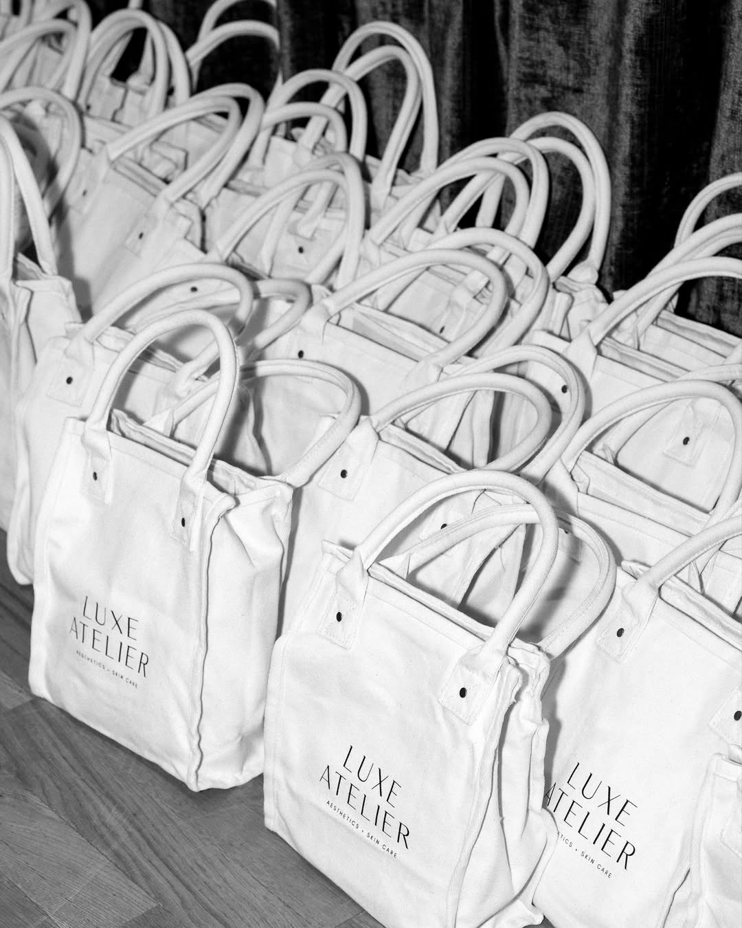 Candid captures from our Luxe VIP event 💋✨ @sohohouseportland